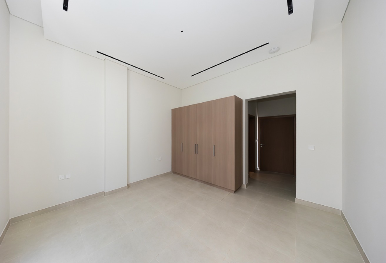 5 bedroom villa in Al Manara: 14