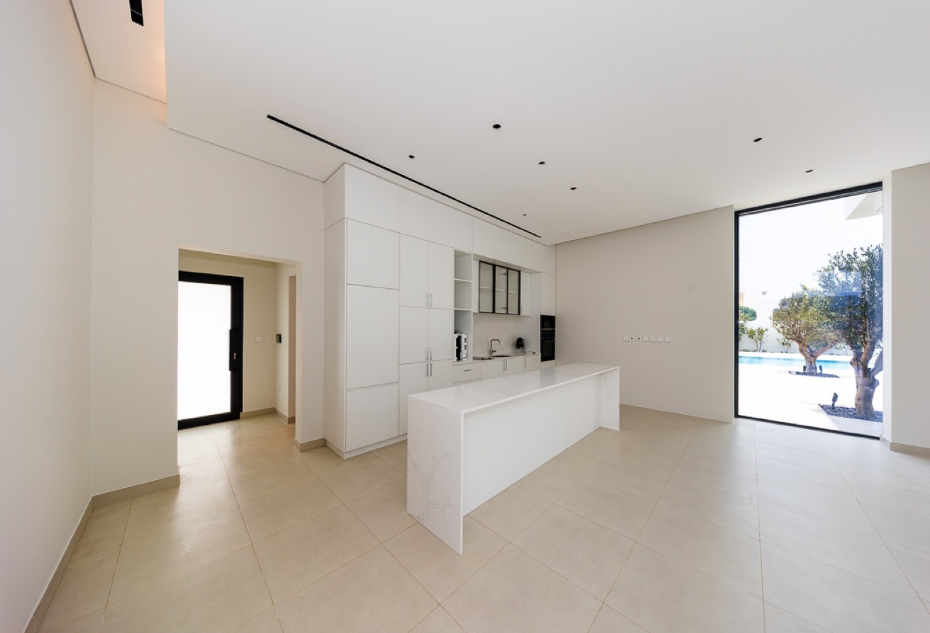 5 bedroom villa in Al Manara: 23