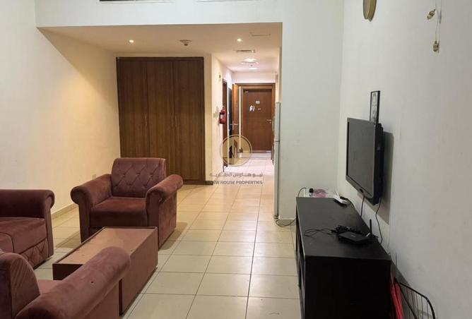 76973947 - Property Image 2