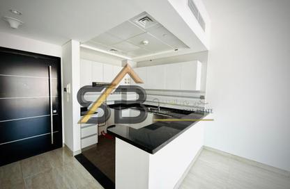 Apartment - 1 - 1 for rent in Central 1 Dubai 4 - Jumeirah Garden City - Al Satwa - Dubai