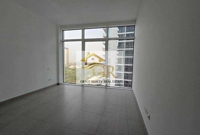 Bright 2BR | Large Layout | Ready to Move photo 3