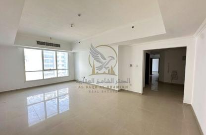 Apartment - 2 - 3 for rent in Burj Al Majaz Tower - Al Majaz 2 - Al Majaz - Sharjah