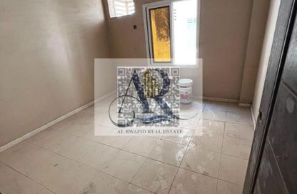 Labor Camp - Studio - 7+ Bathrooms for rent in Al Sajaa S - Al Sajaa - Sharjah