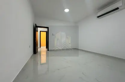 Apartment - 1 Bedroom - 1 Bathroom for rent in Shakhbout City - Abu Dhabi