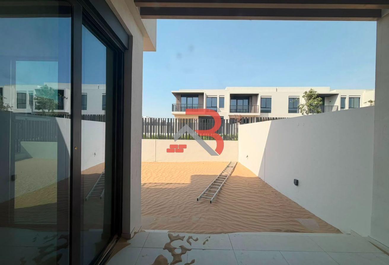 Motivated Owner | Corner | Close to Pool & Park photo 8