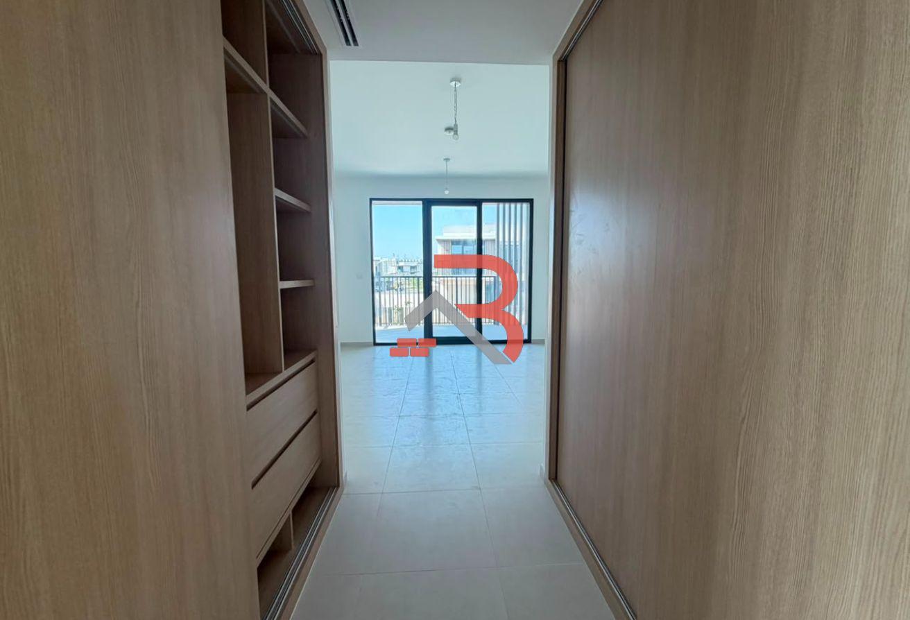Motivated Owner | Corner | Close to Pool & Park photo 7