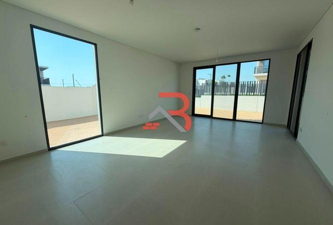 105112601 - Property Image 2