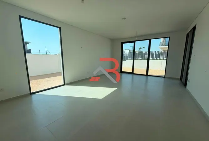 105112601 - Property Image 2