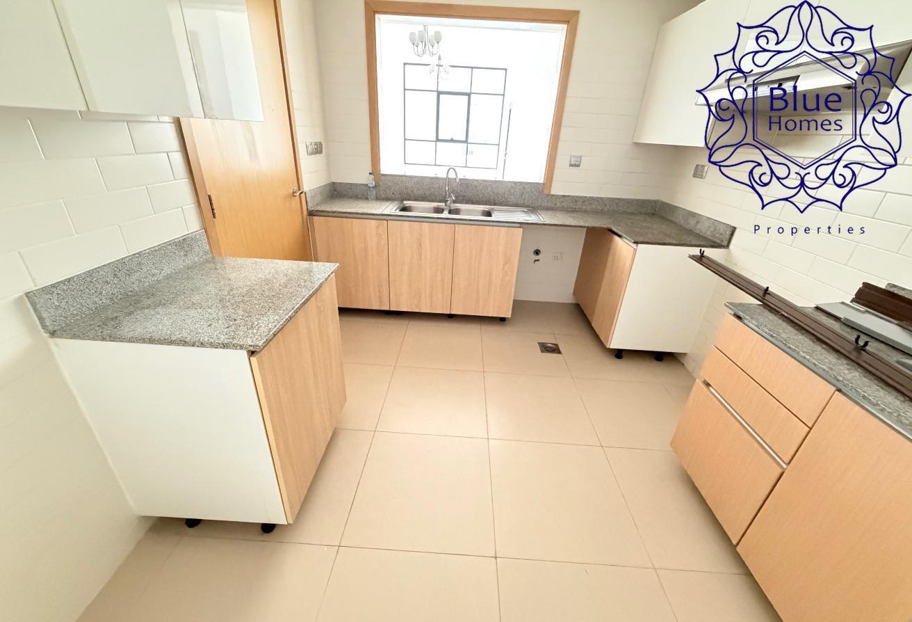 Spacious 3BHK | 21 Days Free| 12 Cheques photo 10