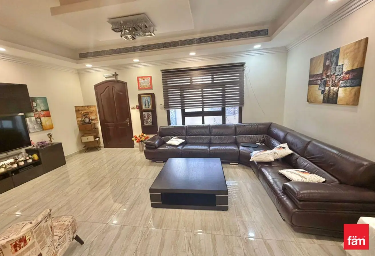 85733225 - Property Main Image