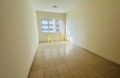 Apartment - 2 - 3 for rent in Olympic Park 4 - Olympic Park Towers - Dubai Sports City - Dubai