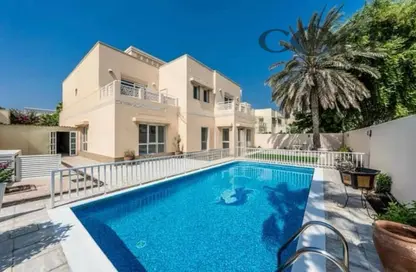 Villa - 6 Bedrooms - 6 Bathrooms for rent in Meadows 1 - Meadows - Dubai