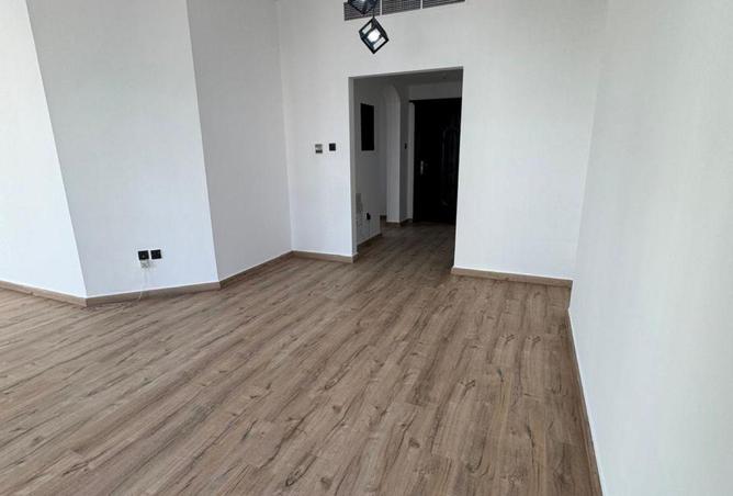 87045283 - Property Image 3