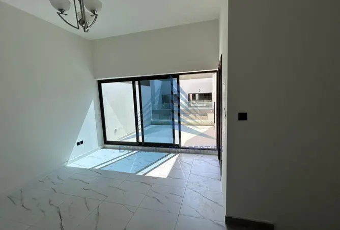 100842478 - Property Image 3