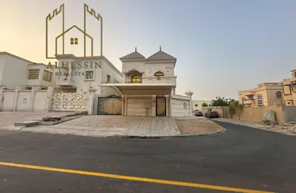 Villa - 5 Bedrooms - 7 Bathrooms for sale in Al Mowaihat 1 - Al Mowaihat - Ajman