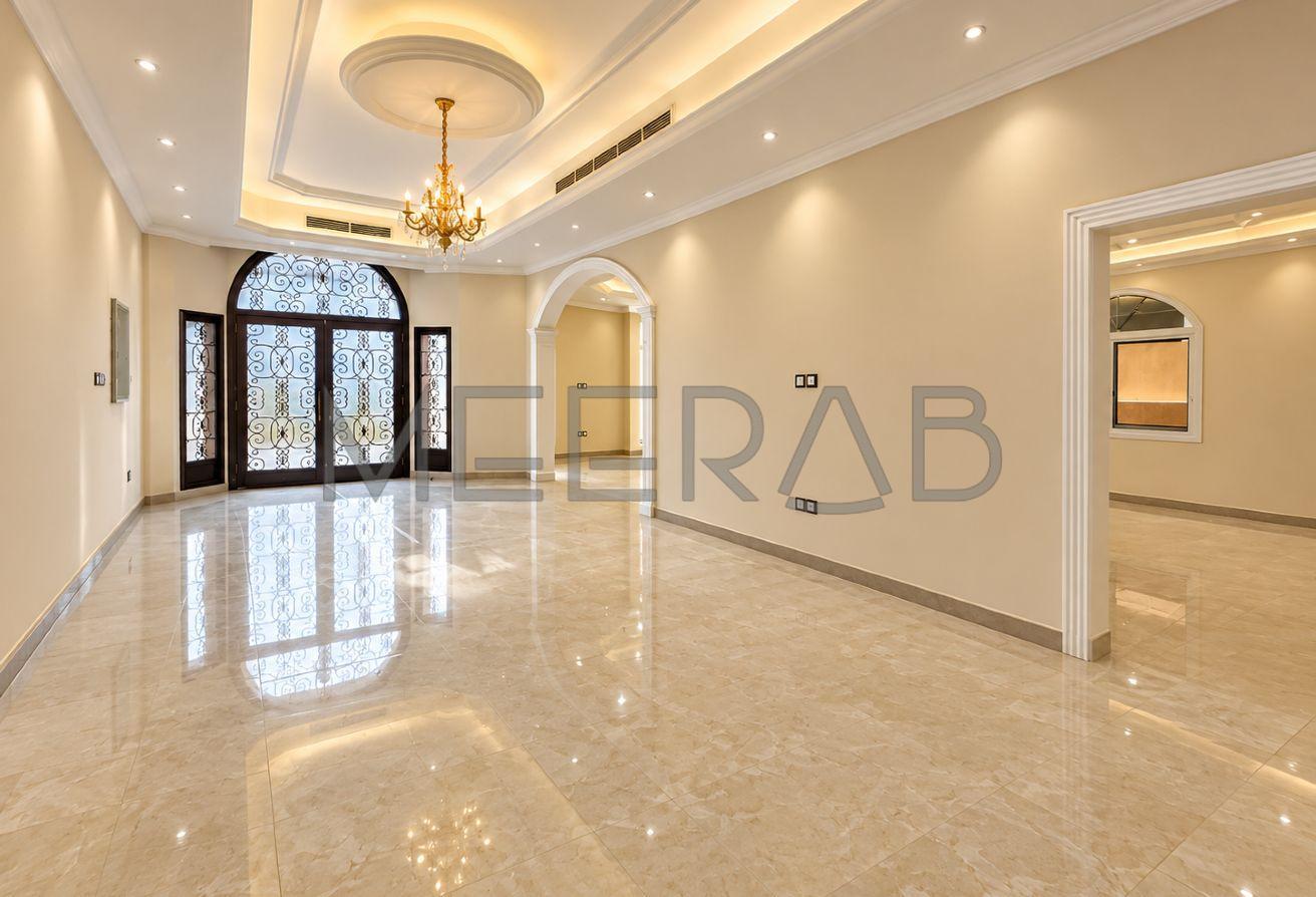 WELL MAINTIANED | SPACIOUS VILLA | SERVANT BLOCK photo 2