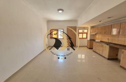 Apartment - Studio - 1 for rent in Fire Station Road - Muwaileh - Sharjah