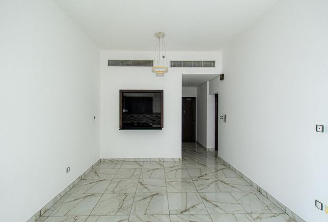 121102501 - Property Image 2