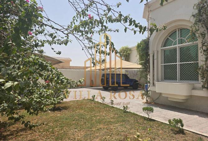 4 BR Villa Covered Parking in Northern Emirates