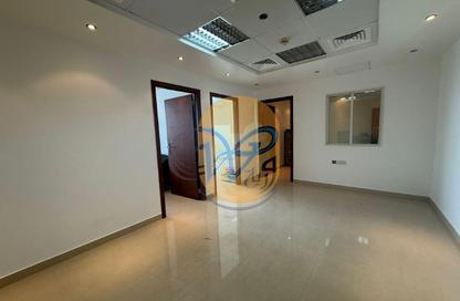 Office Space - 3 Bedrooms for rent in Julphar Towers - Al Nakheel - Ras Al Khaimah