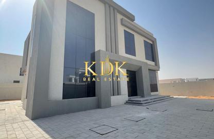 Villa - 4 - 5 for rent in Al Aweer 1 - Al Aweer - Dubai