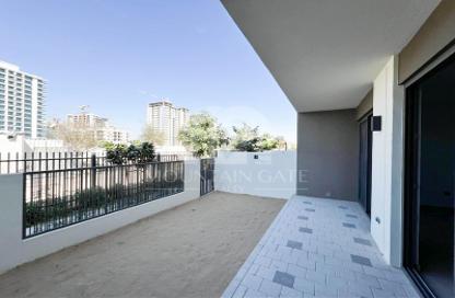 Townhouse - 3 Bedrooms - 4 Bathrooms for rent in Aura Gardens - Tilal Al Ghaf - Dubai