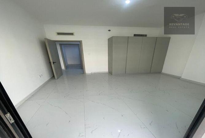 77367190 - Property Image 2