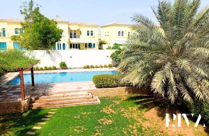 Villa - 3 Bedrooms - 3 Bathrooms for rent in Jumeirah Park - Dubai