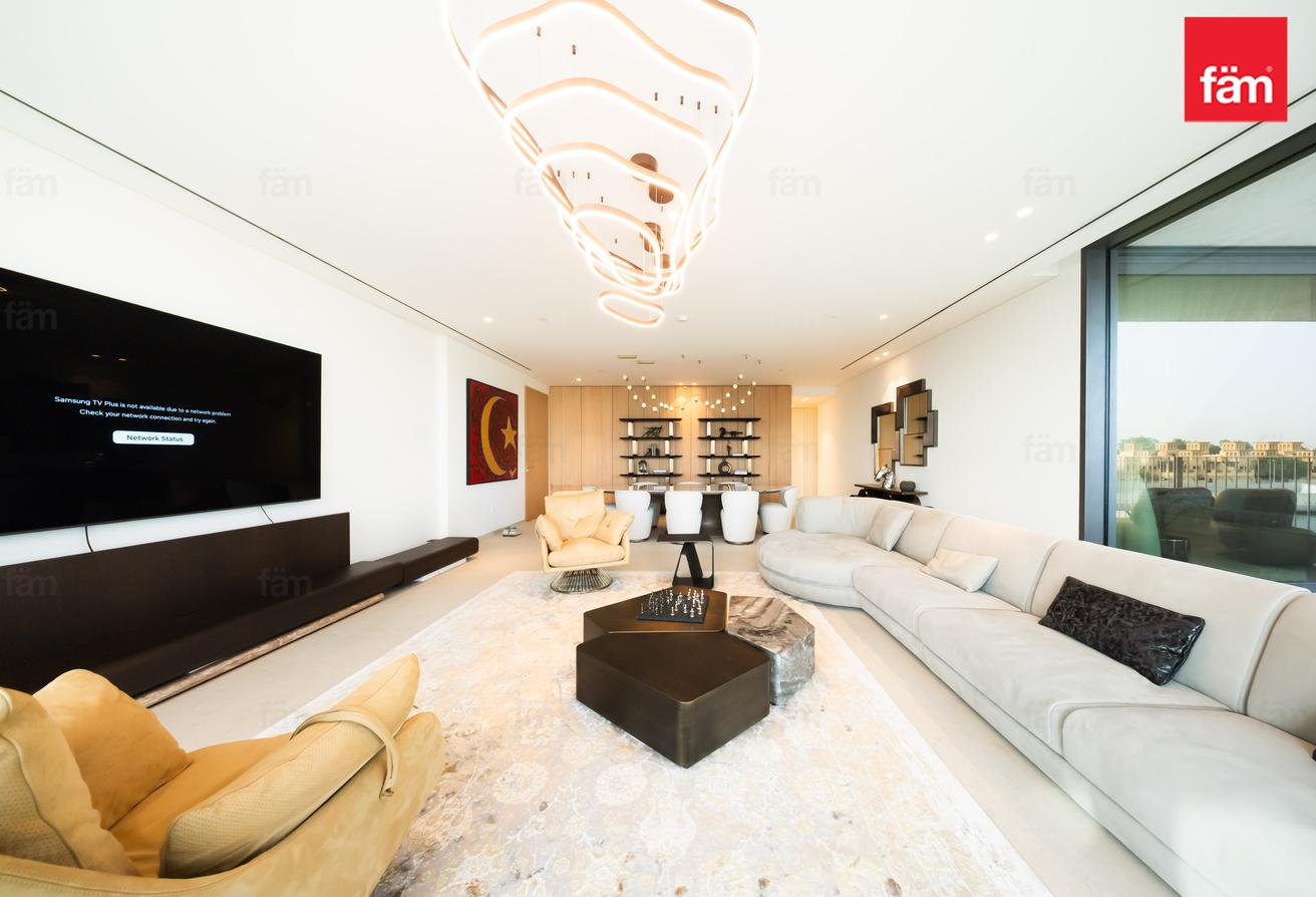 Exclusive | Brand New | Full Canal View photo 4