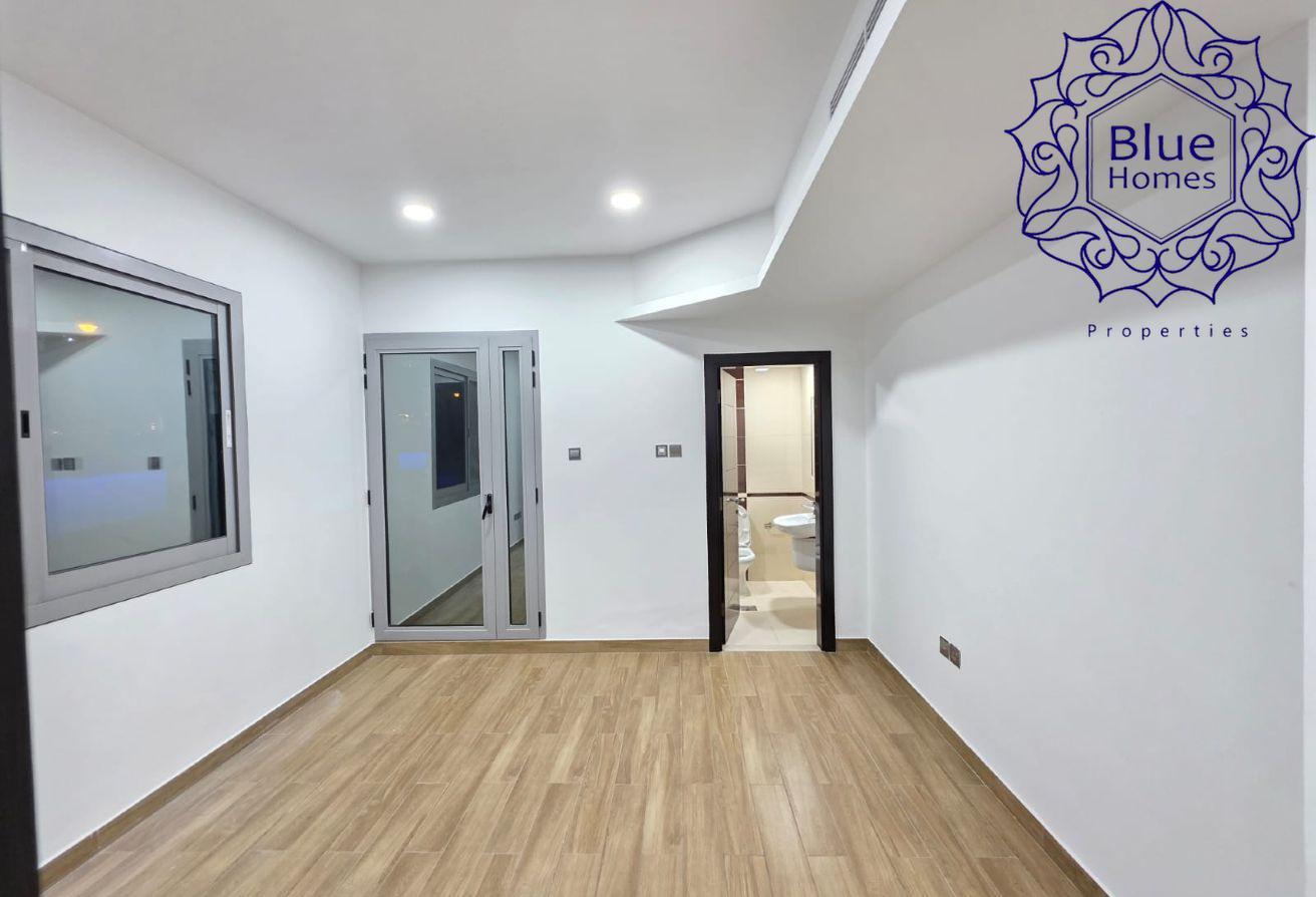 Elegant 1BR | Marina View | Private Balcony photo 7