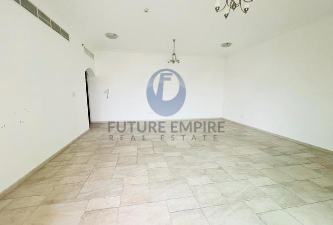 75403694 - Property Image 3