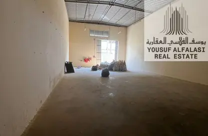 مستودع - استوديو - 1 حمام للايجار في أم الثعوب - أم القيوين