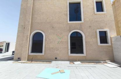 Villa - 6 Bedrooms - 6 Bathrooms for rent in Shi'bat Al Wutah - Al Ain