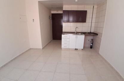 Apartment - Studio - 1 for rent in Fire Station Road - Muwaileh - Sharjah