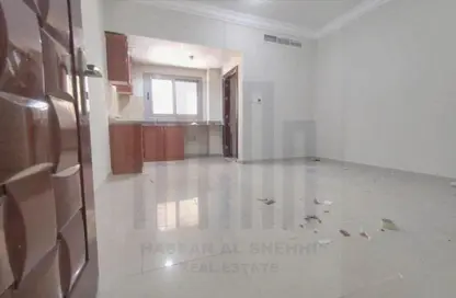 Apartment - 1 Bathroom for rent in Muwailih Building - Muwaileh - Sharjah