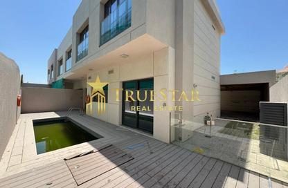 Villa - 4 Bedrooms - 5 Bathrooms for rent in Jumeirah 1 Villas - Jumeirah 1 - Jumeirah - Dubai