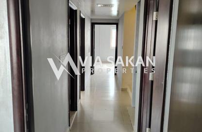 Villa - 5 Bedrooms - 6 Bathrooms for rent in Arabian Style - Al Reef Villas - Al Reef - Abu Dhabi