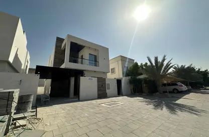 فيلا - 6 غرف نوم - 8 حمامات للبيع في 2 المويهات - المويهات - عجمان