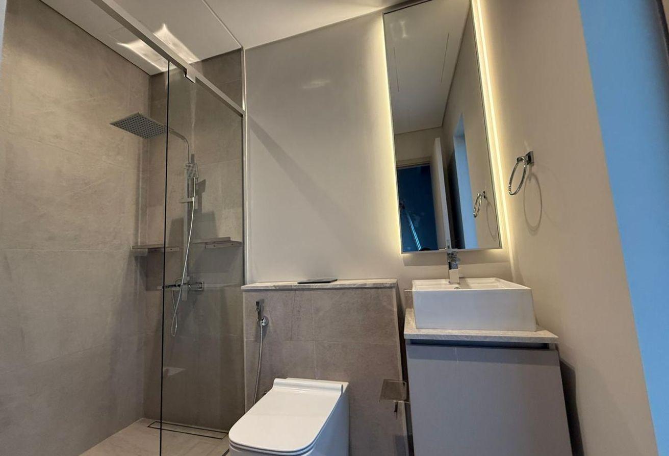 Corner | Spacious Layout | Ready to move photo 12
