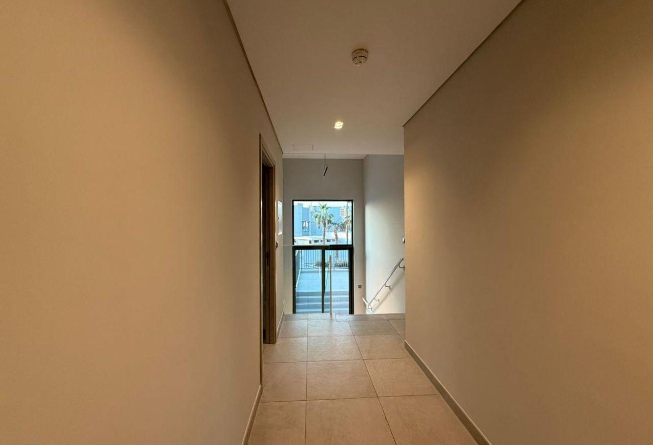 Corner | Spacious Layout | Ready to move photo 18
