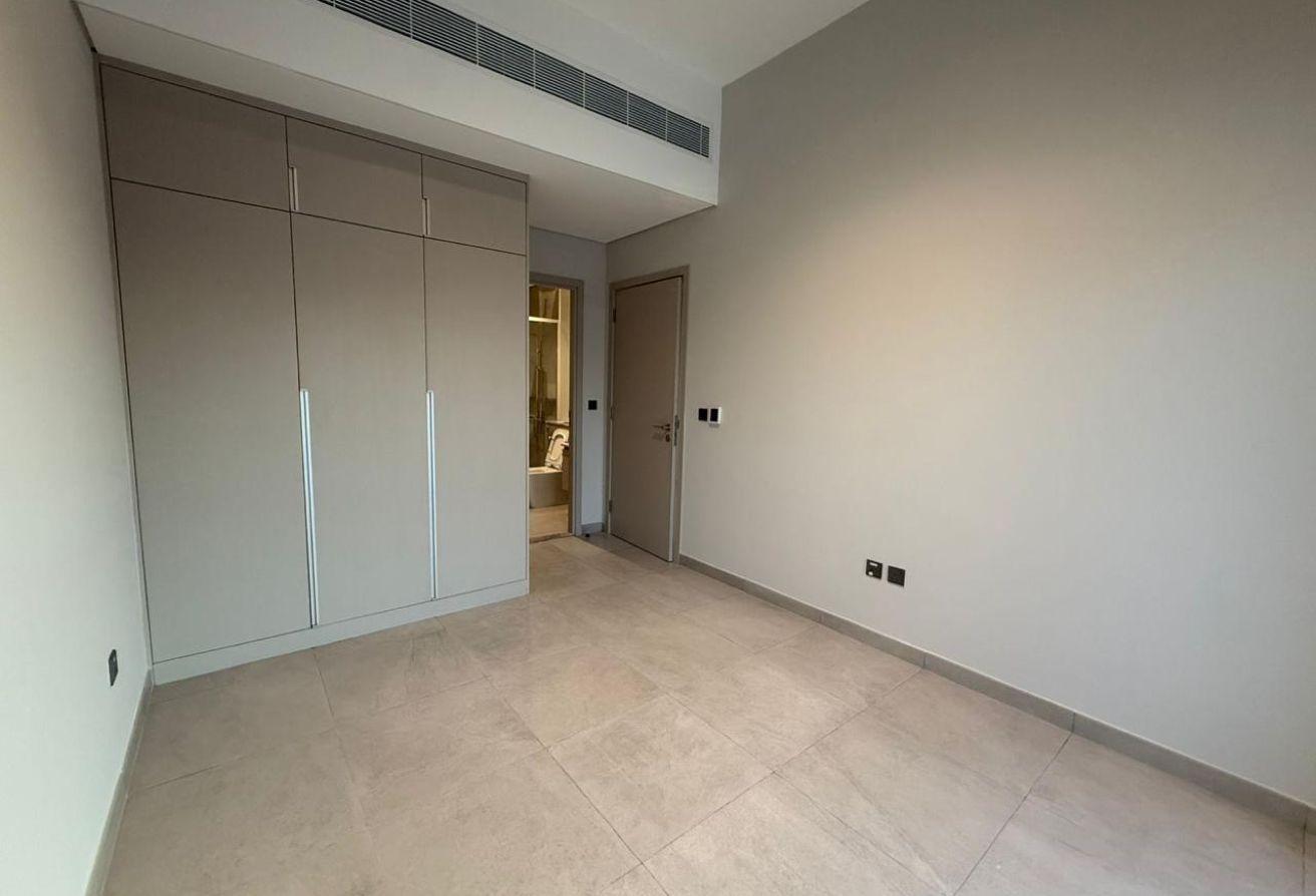 Corner | Spacious Layout | Ready to move photo 5