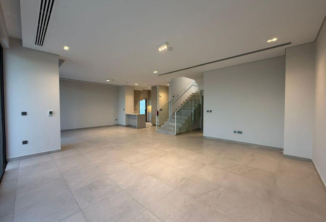 Corner | Spacious Layout | Ready to move photo 22