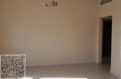 شقة - 2 غرف نوم - 2 حمامات للايجار في مساكن كورنيش عجمان - طريق كورنيش عجمان - عجمان