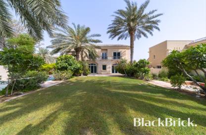 Villa - 5 Bedrooms - 6 Bathrooms for rent in Esmeralda - Victory Heights - Dubai Sports City - Dubai
