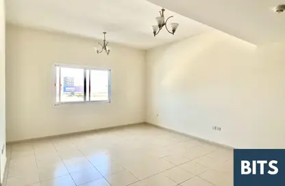 Apartment - 1 Bedroom - 2 Bathrooms for rent in Mazaya 10A - Queue Point - Liwan - Dubai Land - Dubai