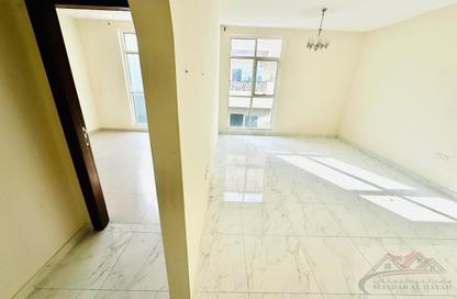 Apartment - 1 Bedroom - 2 Bathrooms for rent in Muwaileh 29 Building - Muwaileh - Sharjah