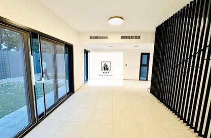 Townhouse - 3 - 4 for rent in Sarab 1 - Aljada - Sharjah