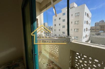 شقة - 2 غرف نوم - 1 حمام للايجار في بناية الظاهري - الشويحنة - الشارقة