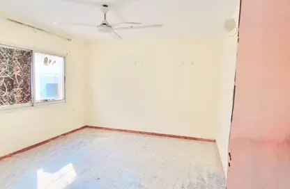 Apartment - Studio - 1 Bathroom for rent in Abu shagara - Sharjah