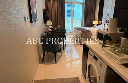 Apartment - Studio - 1 Bathroom for rent in Upper Crest - Downtown Dubai - Dubai